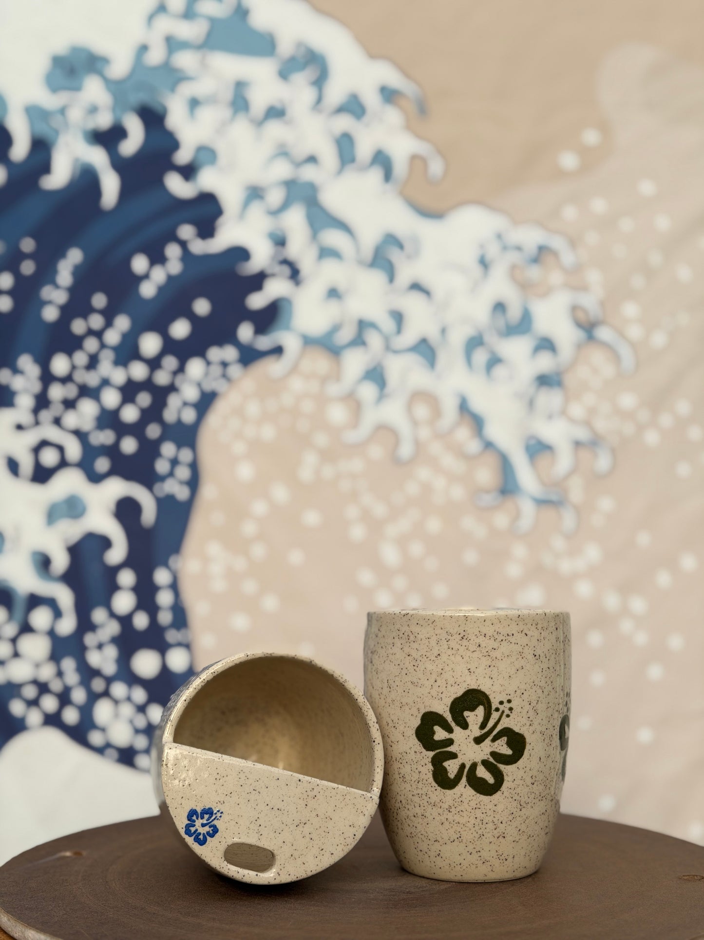Hibiscus on White to-go mug | Small