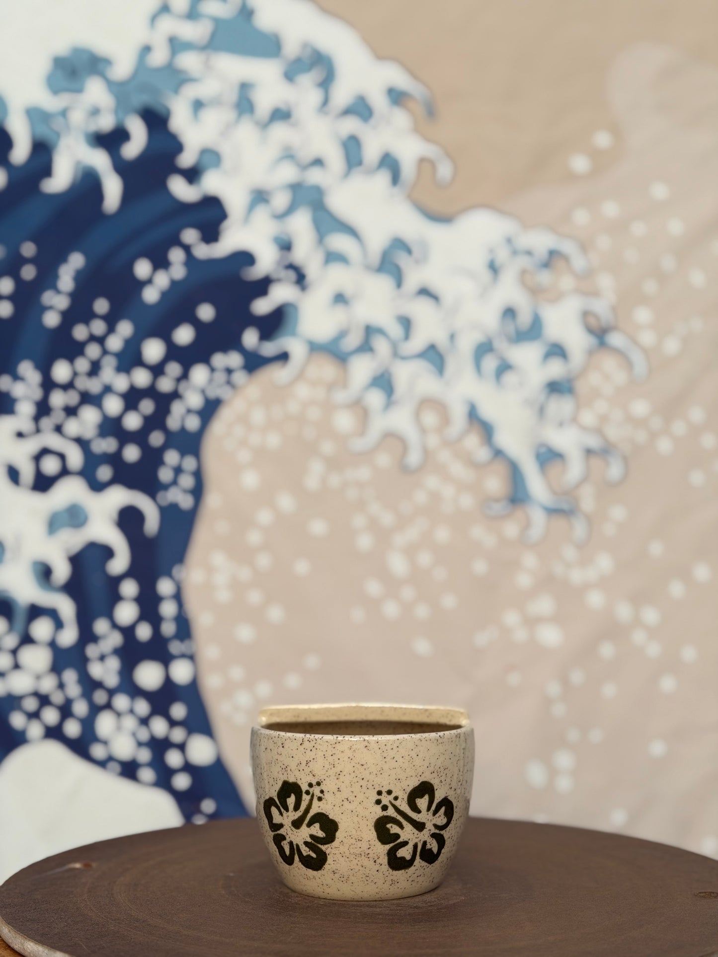 Hibiscus on White to-go mug | Mini
