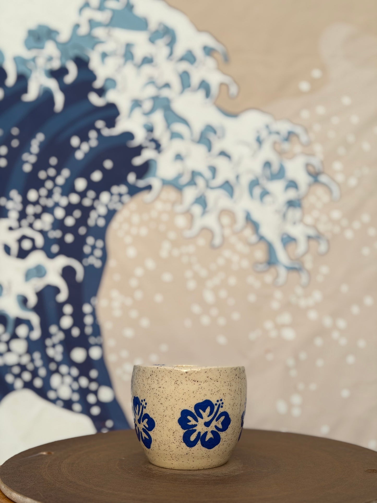 Hibiscus on White to-go mug | Mini