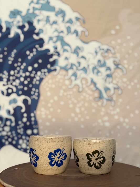 Hibiscus on White to-go mug | Mini