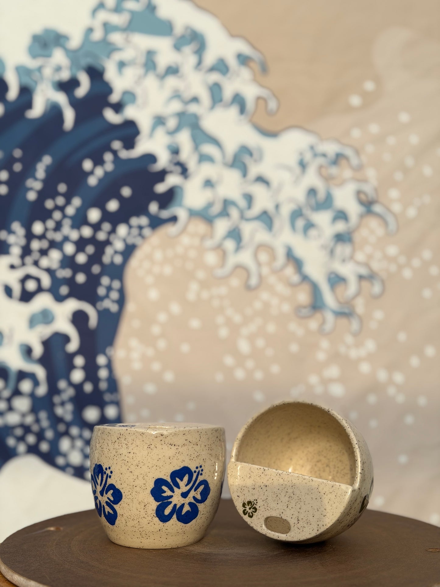 Hibiscus on White to-go mug | Mini