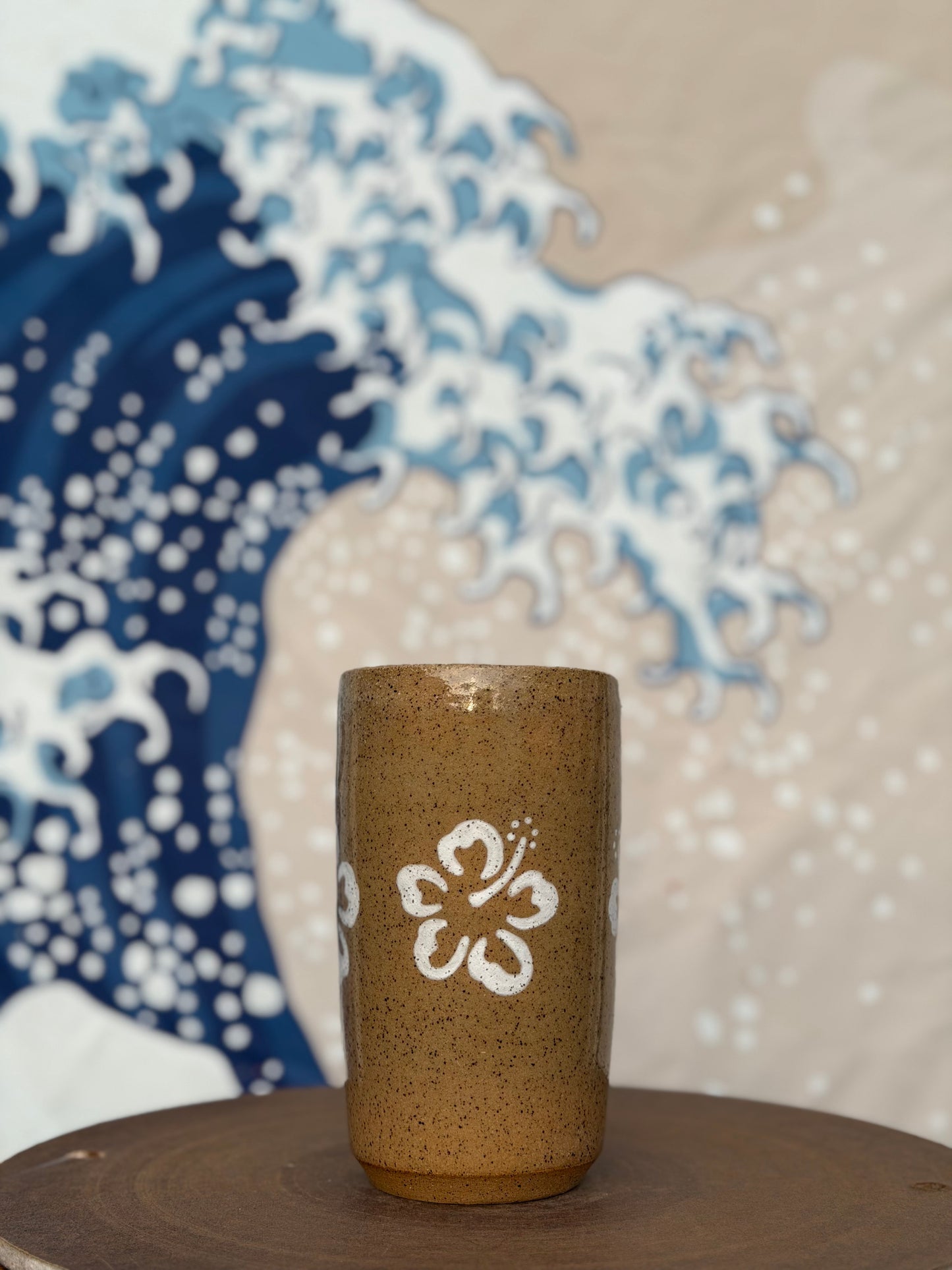 Hibiscus on Tan to-go mug | Tall
